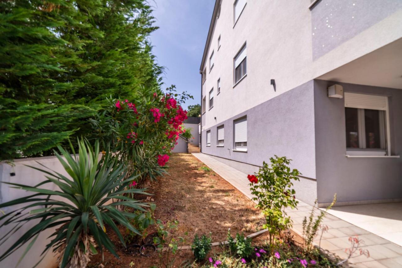 Apartments Adriana Pola Esterno foto