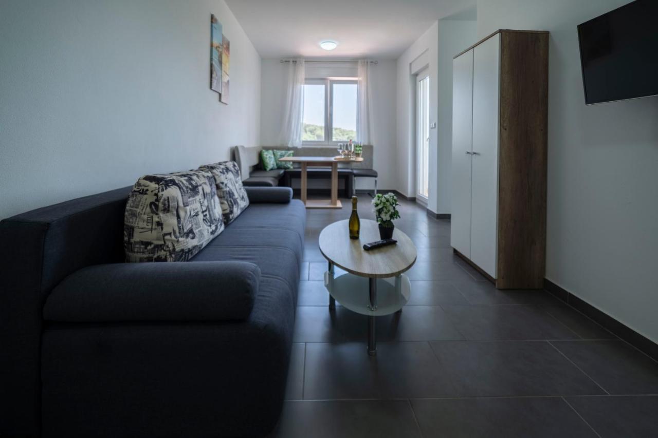 Apartments Adriana Pola Esterno foto